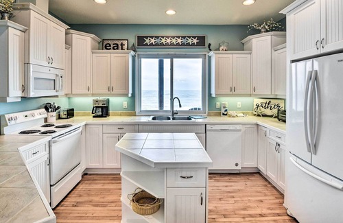 Painters Hill House | Oceanfront Flagler Beach House w/ Decks!