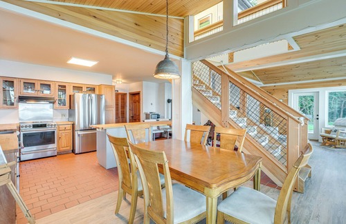 Marlboro House | Oceanfront Frenchman Bay Home: Stunning View!