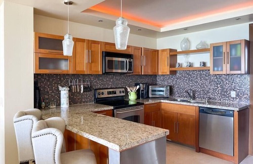 Puerto Penasco Condo | Oceanfront Gem with Pools & Private Beach #704