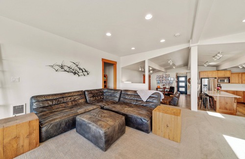 Manzanita House | Oceanfront Getaway MCA#1236-Gorgeous duplex home right on the beach. DOGS ok.