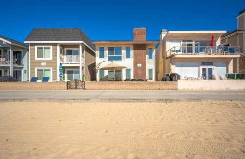 Balboa Peninsula House | Oceanfront Home on the Boardwalk with 3 car Garage, AC, Giant Patio, Ocean Views, Walk to Pier