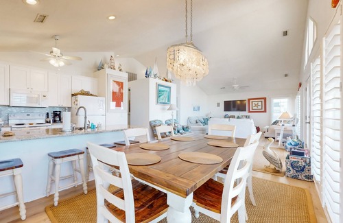 Holden Beach House | Oceanfront home with washer/dryer and private walkway to the beach