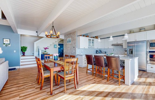 South Beach House | Oceanfront home with incredible Pacific view, private hot tub, deck grill & W/D