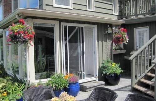 Brentwood Bay House | Oceanfront Home with Private Dock and Awesome Views