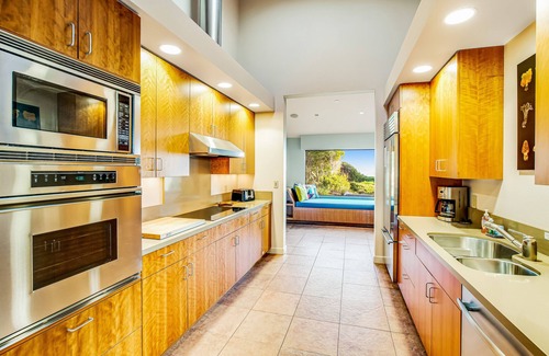 Sea Ranch House | Oceanfront Home with Ocean Views, High-Speed WiFi, Gas Fireplace, & Washer/Dryer