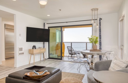 Village of La Jolla Apartment | Oceanfront in La Jolla, Steps to Beach, Shops, Dining | Dawn Patrol by AvantStay