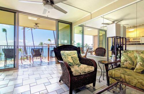 Honokowai Apartment | Oceanfront Lahaina Condo with Balcony and Pool Access!