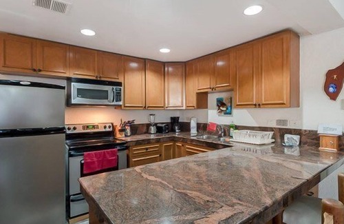 Zona Hotelera Norte Condo | Oceanfront Living, Gorgeous Sunsets, Close to Town