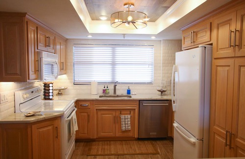 New Smyrna Beach Condo | Oceanfront Luxury Condo in New Smyrna Beach,10th floor w/balcony, No Drive Beach