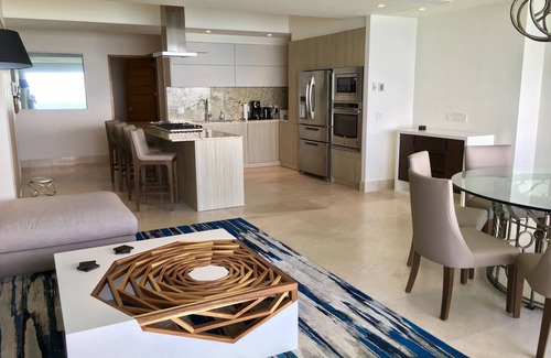 Amapas Condo | Oceanfront Luxury - Casa De Danielito at Sayan