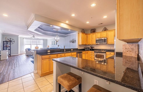 Sandbridge Condo | Oceanfront Luxury at Beach Haven! Direct Ocean Views