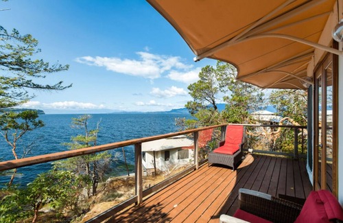 Halfmoon Bay Apartment | Oceanfront Luxury Tenthouse A