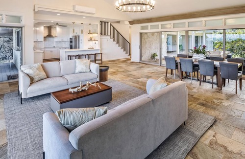 Lanikai Villa | Oceanfront Luxury Home w/Hot Tub, A/C & Views of Lanikai Beach: Na Makana Villa