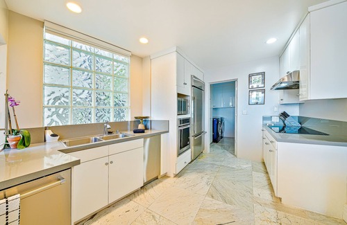 Malibu House | Oceanfront luxury home w/sunset views, enclosed patio, gas grill, and balconies