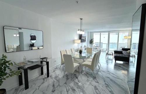 Mid Beach Apartment | Oceanfront Luxury Miami Escape Pool&Gym