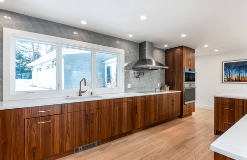 Falmouth Foreside House | Oceanfront Luxury Modern Home - Heated Pool & Hot Tub - Minutes to Old Port