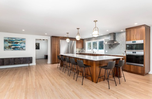 Falmouth Foreside House | Oceanfront Luxury Modern Home - Heated Pool & Hot Tub - Minutes to Old Port