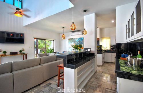 Puerto Morelos Villa | Oceanfront Luxury Home Wifi 4 Smart TV'S Pool & Spa