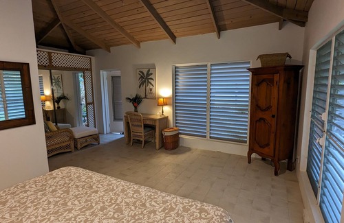 Old Towne Villa | Oceanfront Luxury. Spectacular Sunsets and Mountain View. HHI Featured. Avalon.