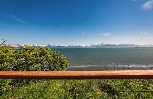 Nikolaevsk Apartment | Oceanfront Luxury Suite Overlooking Kachemak Bay and Homer Spit!