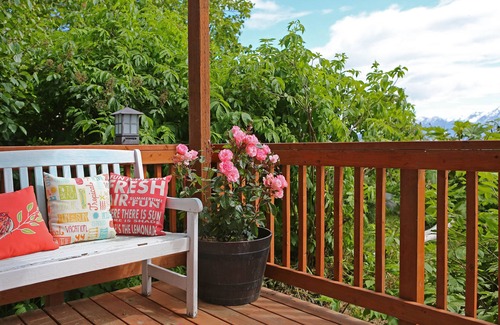 Nikolaevsk Apartment | Oceanfront Luxury Suite Overlooking Kachemak Bay and Homer Spit!