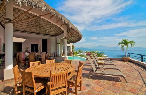 La Punta Villa | Oceanfront Luxury Villa in Gated Community