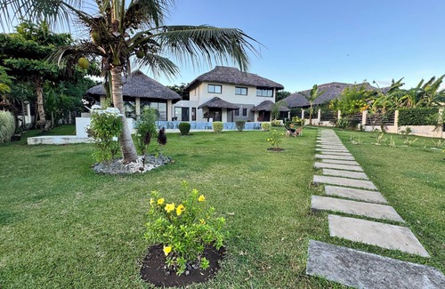 Nosy Be Villa | Oceanfront Luxury Villa with Infinity Pool and Private Beach