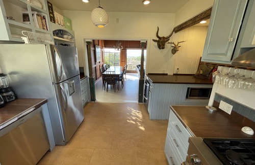 Stinson Beach House | Oceanfront, Master Ste, New deck, Remodeled, Dune deck, Media Rm, Private garden