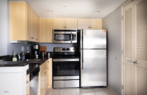 Downtown Myrtle Beach House | *OceanFront* Modern 2/2, Breathtaking Views, Pools