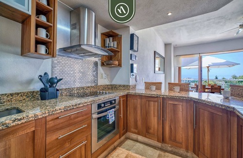 La Cruz de Huanacaxtle Apartment | Oceanfront 3BR Condo with Beach Club - Pool
