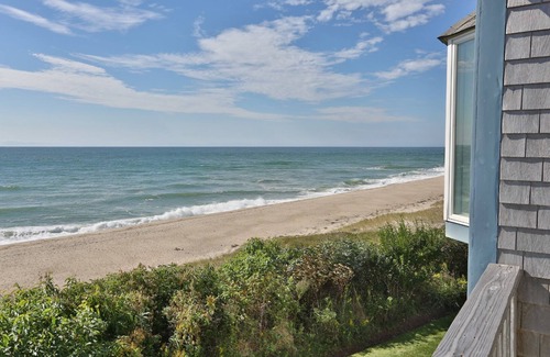 Tom Nevers House | Oceanfront Nantucket House With Nearby Stairs To Beach