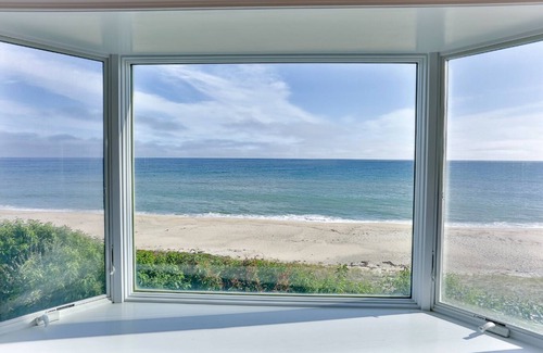 Tom Nevers House | Oceanfront Nantucket House With Nearby Stairs To Beach