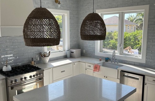 Green Turtle Cay House | OCEANFRONT New Construction Green Turtle Cay with POOL