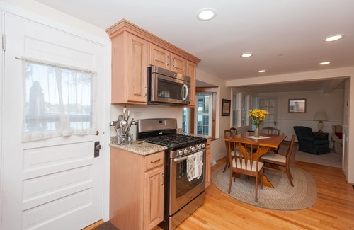 Buzzards Bay House | Oceanfront Newly Renov Beach House. Sunroom, Central A/C, etc. On Buzzards Bay!