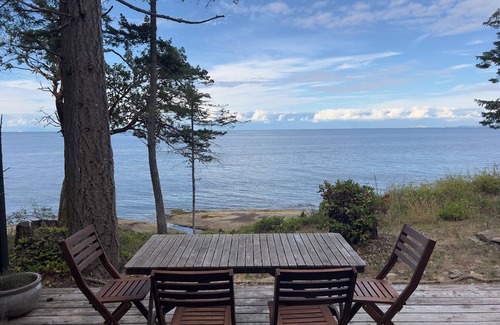 Galiano Cabin | Oceanfront Oasis, beautiful/modern/monthly rental. (Sorry, absolutely no pets.)