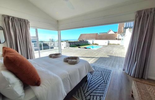 Port Alfred House | Oceanfront Oasis - Private pool and Solar