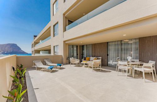 Granadilla de Abona Apartment | Oceanfront Oasis - Stunning beach view apartment