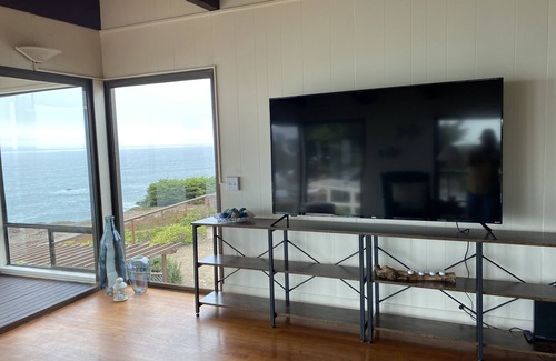 Moss Beach House | Oceanfront Oasis, Sunsets & Crashing Waves