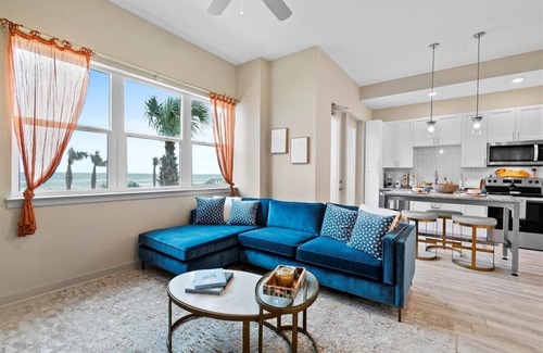 Seabreeze Park Condo | Oceanfront Oasis Daytona Beach 1BR/1BA - Lot View - 202