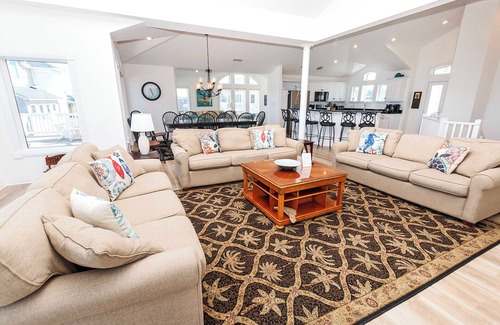 Carolina Dunes House | OCEANFRONT, Ocean Views, Pool, ELEV, H Tub, Dogs Welcome, CD1, A Great Place