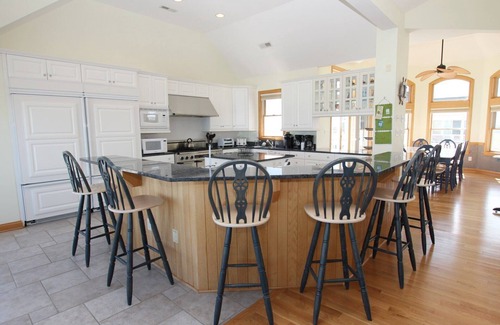 Pine Island House | OCEANFRONT, Ocean Views, Beach Access, Pool, Rec Rm, PI190, Making Waves