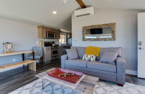 Tillamook Condo | Oceanfront overlooking Three Arch Rocks