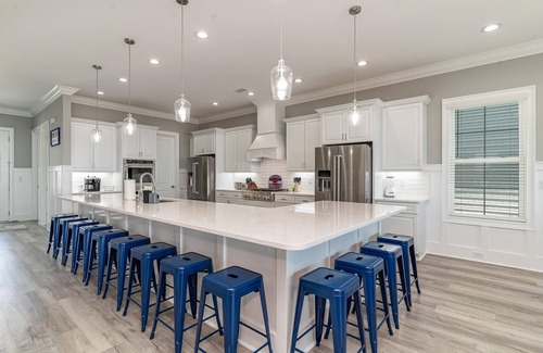 Crescent Beach House | Oceanfront Private Pool 8BR Luxury Home