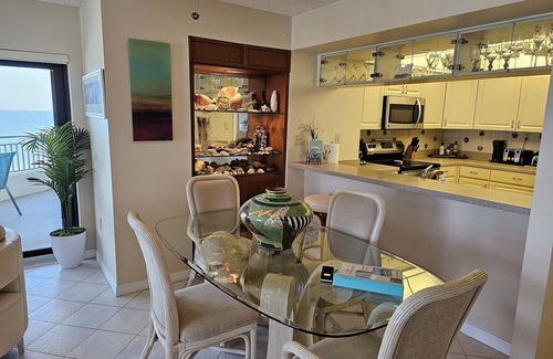 New Smyrna Beach Condo | 🏖️👣OCEANFRONT PARADISE- 7th Floor balcony views! 🩴👙