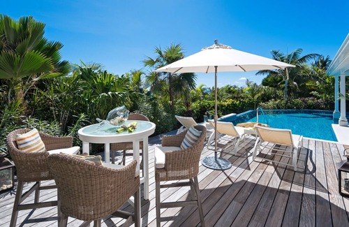 Silver Sands Villa | Oceanfront Paradise with Pool - Hector's House