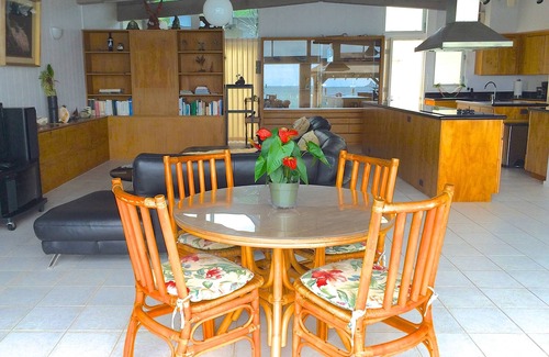 Kaneohe House | Oceanfront Paradise Retreat