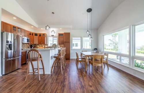 Papaikou House | Oceanfront paradise with AC and wifi close to Hilo