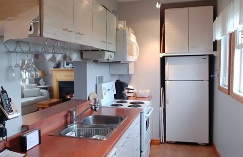Chelton House | Oceanfront - PEI Beach House by the Bay - 4 Star - Great Location