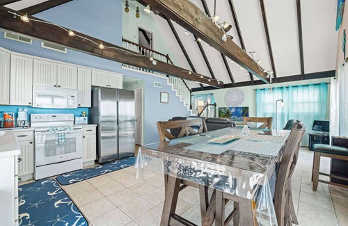 South Ponte Vedra Beach House | Oceanfront Ponte Vedra Beach House: 3 Bed, 2 Bathroom, Large Deck, Outdoor Seati