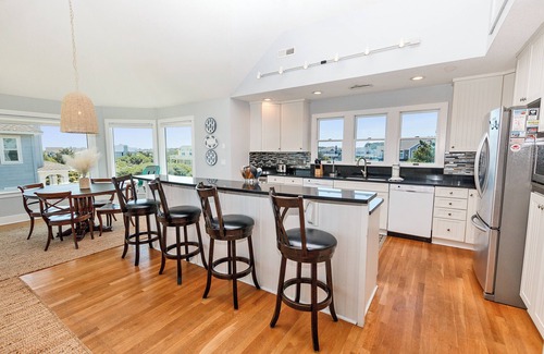 Pine Island House | OCEANFRONT, Poolside Bar, Private Pool, Ocean Views, PI49, Treasure Island